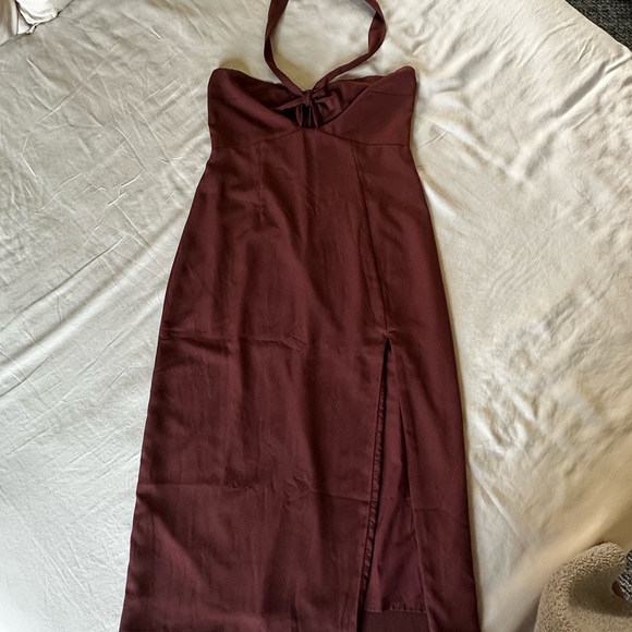 Abercrombie & Fitch Dresses & Skirts - Elegant Burgundy Halter fall Dress